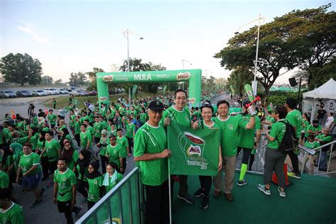 This case study describes how malaysian brand milo used succinct and impactful messages to reinforce the message that breakfast is the most important meal of the day. Penonton: MILO® Malaysia Breakfast Day 2017 closes with ...