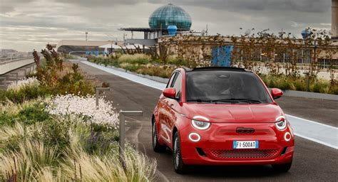 You Can Drive The Fiat 500 On The Rooftop Of The Lingotto Factory In