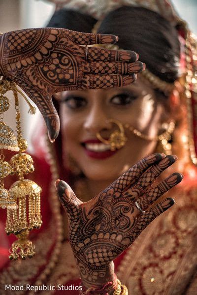 bengali bridal mehndi design photo 100796 indian bride photography poses indian wedding