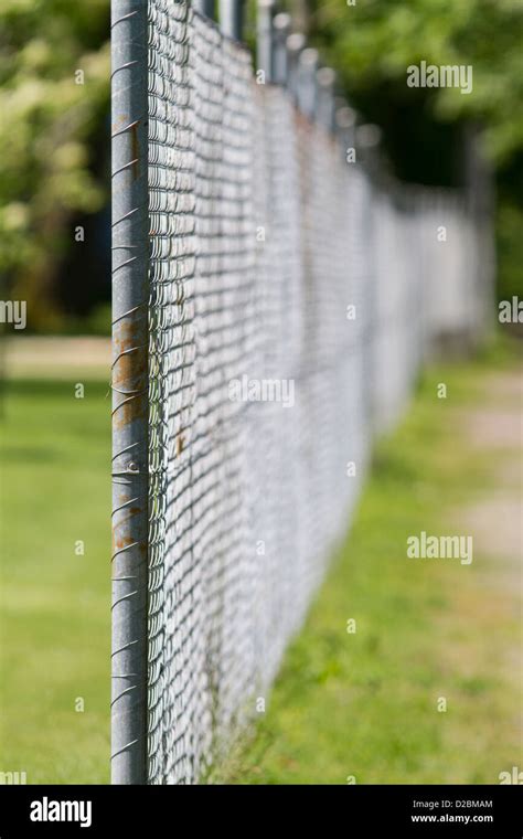 Diamond Mesh Fence Hi Res Stock Photography And Images Alamy