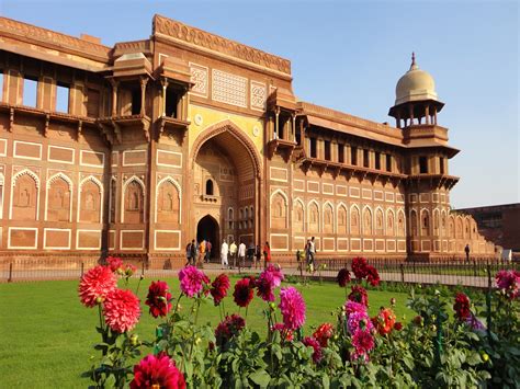 The Mighty Agra Fort The Most Eventful Historical Fort Of The Mughal