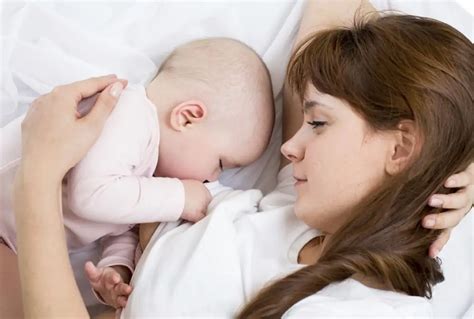 Cracked Nipples During Breastfeeding Causes And Treatments Women S He Alth 2024
