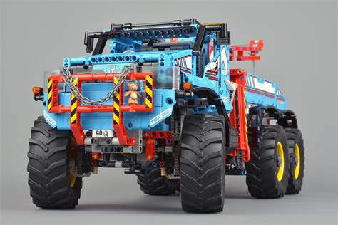 Koop Lego Technic 6x6 All Terrain Tow Truck 42070