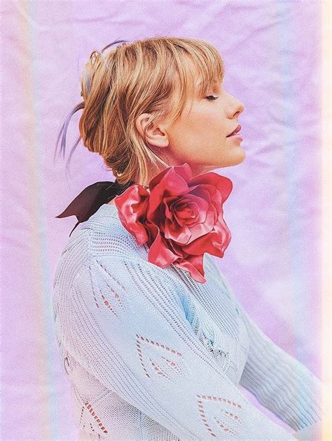 Hq Of One Of The Pictures In The Lover Photoshoot Taylor Swift Posters