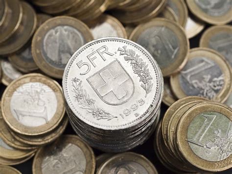 Maybe you would like to learn more about one of these? Le franc suisse est-il condamné à s'apprécier? | Allnews