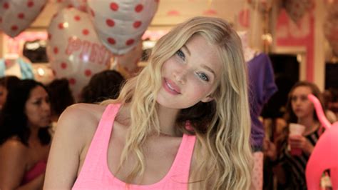 Sexy Elsa Hosk Shows Up To A VS Store