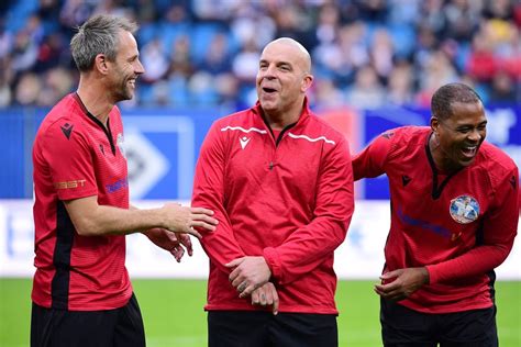 À ses débuts à l'ajax amsterdam et après un passage au real madrid, sneijder fait un triplé historique avec l'inter milan de josé mourinho. Van der Meijde: 'Wat Wesley Sneijder nu doormaakt, snap ik heel goed' - Voetbal International