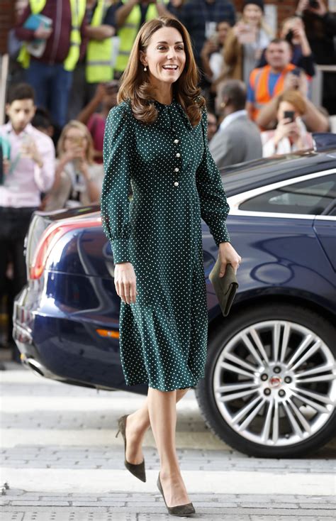 Kate Middleton Gets Festive With The Perfect Polka Dot Dress Go Fashion Ideas