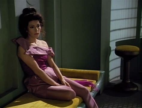 Ménage à Troi Counselor Deanna Troi Image 24189546 Fanpop