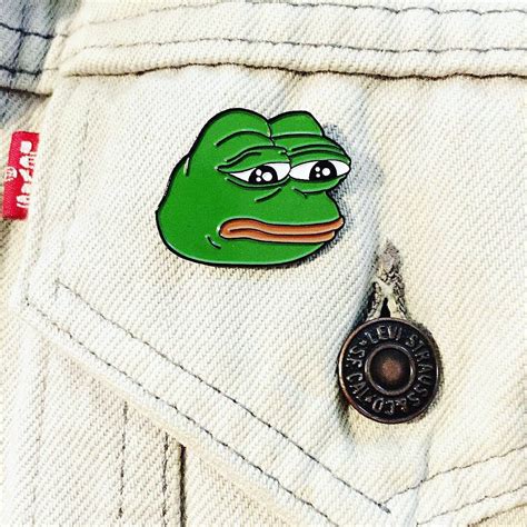Riot Style — 🐸 Pepe The Frog Lapel Pin Pepe Memes Rare Pepe
