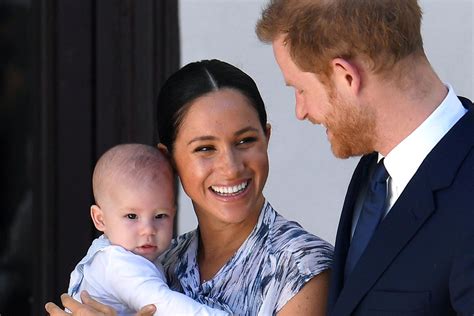 They are sons of prince charles of wales and princess diana. Prinz Harry und Herzogin Meghan: Süßes neues Foto mit ...