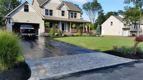 Driveway Apron For A Craftsman Landscape With A Driveway Apron And