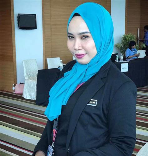 Astro awani sedia memberi kerjasama kepada polis berhubung siasatan terhadap kakitangannya yang didakwa mencemarkan imej polis ketika menyampaikan berita. BN Sarawak menyepi selepas PRU14 - Prof Awang Azman ...