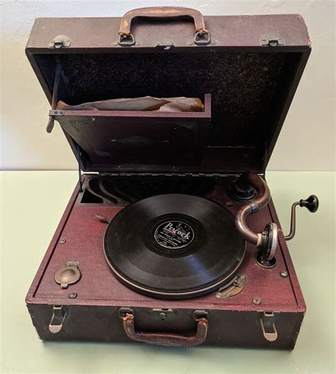 Silvertone Portable 78 Rpm Hand Cranked Phonograph Etsy