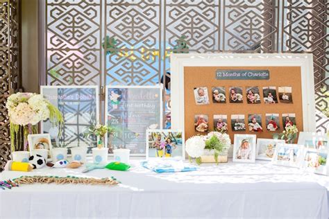 Do you want a good living space decoration idea? Kara's Party Ideas Chic Tropical Hawaiian Themed Birthday ...