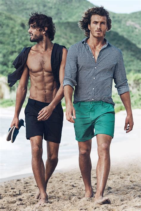 Pin By Minh Vogue On Styletu Mens Beach Style Mens Summer Fashion Beach Mens Fashion Summer