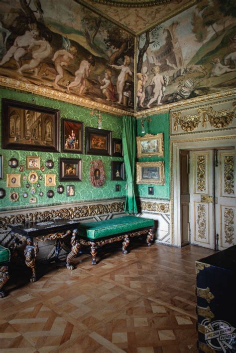 These Grand And Illustrious Homes Showcase The Best English Interior