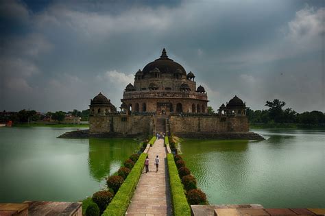 The Magnificent Tomb Of Sher Shah Suri Sasaram