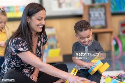Preschool Dramatic Play In Classroom Stockfotos En Beelden Getty Images