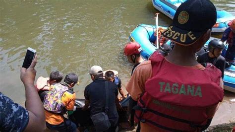 2 Bocah Yang Hilang Di Sungai Ciliwung Ditemukan Tewas Tenggelam