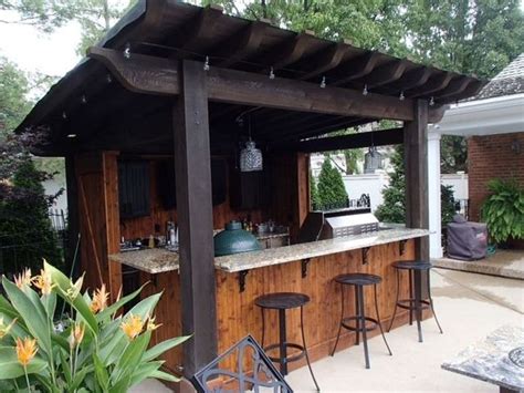 Some may even include a bar, a dining area, grill, lounge as well as addiitonal storage solutions. 43 Classy Outdoor Bar Ideas You'll Love | Diy outdoor bar ...