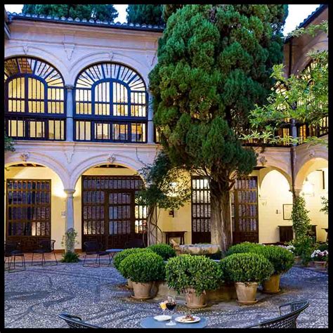 Estamos preparados para recibirte a partir del día 25 de junio. Parador de Granada | Paradores de Turismo
