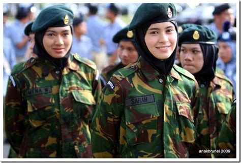 34 Gambar Baju Tentara Wanita Trend Model