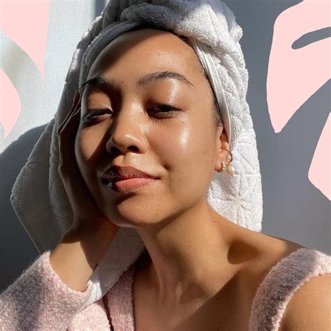 Tiktok Beauty Hack People Are Using Lube As A Primer Glamour Uk