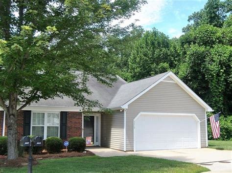 Combine comfort with great living with features such as open concept floorplan, modern. Greensboro NC Townhomes & Townhouses For Sale - 109 Homes ...