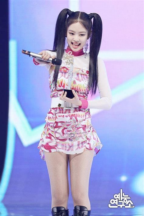 Setelah pakai adat minang, pasangan cute ini juga menjalani sesi prewedding dengan gaya formal. Blackpink Jennie - DDU-DU DDU-DU Comeback. | Blackpink fashion, Blackpink photos, Blackpink jennie