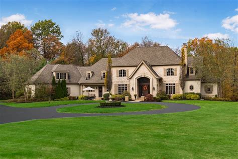6 Incredible Luxury Homes For Sale In The Columbus Area