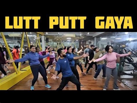 Lutt Putt Gaya Bollywood Dance Workout For Beginners Zumba Dance Fitness Dance With Hitesh