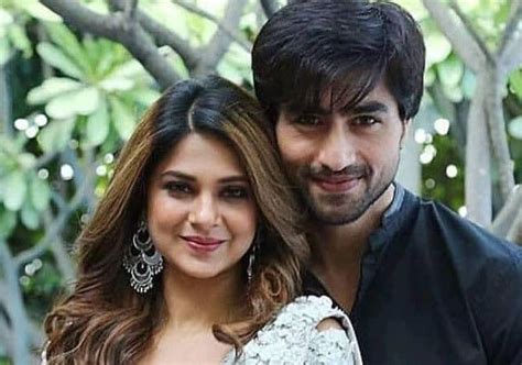 What Do Harshad Chopda And Jennifer Winget Have In Common Jennifer Winget Cute Couples Girl