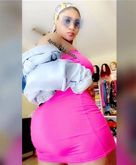 Slay Queen Gets Internet Buzzing After Flaunting Her Goodies And Leaves Men Salivating Watch