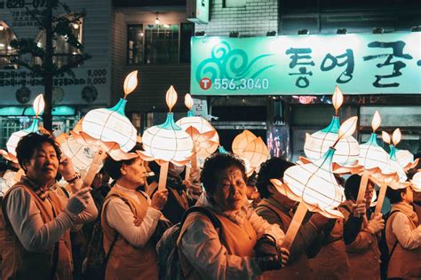 South Korea Lantern Festival Story Hero Traveler