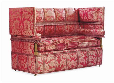 The knole sofa is a classic design of which many. AN ENGLISH OAK 'KNOLE' SOFA , EARLY 20TH CENTURY, PROBABLY ...