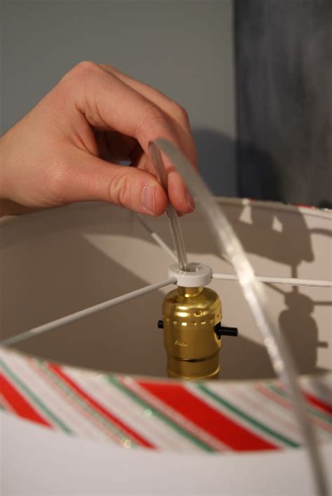 Ever thought about making your own diy pendant light? House Pour: Make Your Own DIY Drum Pendant Light
