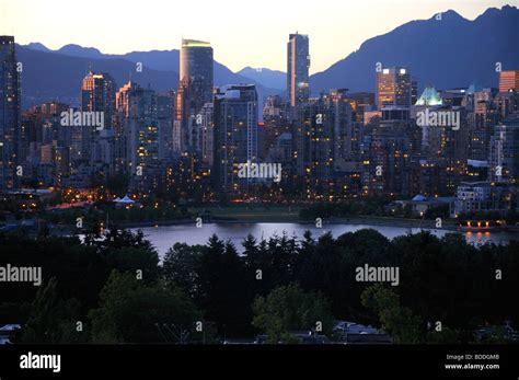 Die Stadt Von Vancouver British Columbia Kanada In Der Nacht