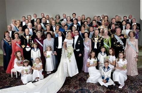 Prinz leka von albanien (39) und seine frau prinzessin elia (38) gaben sich die ehre. Pin by Bernadette Naurath on mariage Suède | Victoria ...