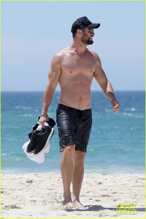 Chris Hemsworth Goes Shirtless Bares Ripped Body In Australia Photo