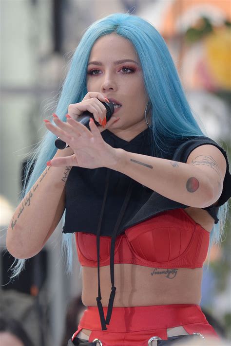 Halsey Performs On Nbcs Today Show At Rockefeller Center In Ny 06