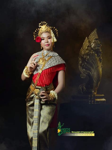 🇰🇭 beautiful cambodian women in ancient costume 🇰🇭 cambodia traditional dress 🇰🇭 in 2020
