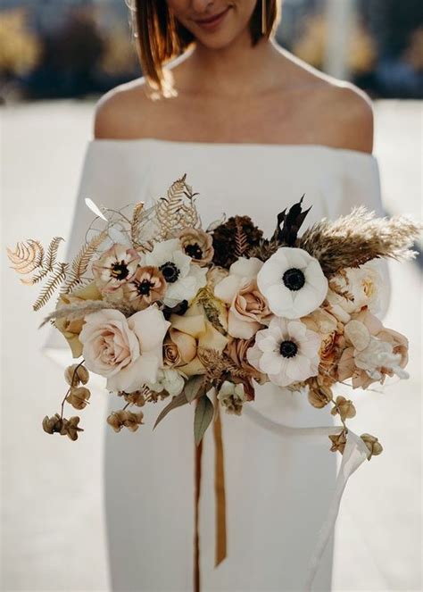 Pick your own lavender bunch or buy dried lavender online for as little as £5 a bunch. The Hottest Wedding Trend: 46 Dried Flower Ideas ...