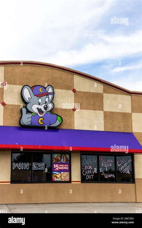 The Chuck E Cheese Store In Modesto Struggling To Stay Open During The
