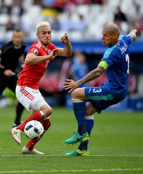Aaron james ramsey (born 26 december 1990) is a welsh professional footballer who plays as a midfielder for serie a club juventus and the wales national team. Aaron Ramsey - Aaron Ramsey Photos - Wales v Slovakia ...