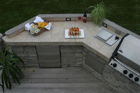 Slate can be considered for outdoor kitchen countertops, but no two slates are alike and the performance characteristics can vary widely. Best Outdoor Countertop Ideas - HomesFeed