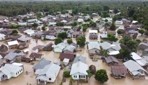 Jika kita melihat peta asia tenggara kawasannya meliputi indochina dan semenanjung malaya serta beberapa kepulauan yang berada disekitar daerah tersebut. Penampakan Banjir Bandang Merendam Kabupaten Malaka NTT ...