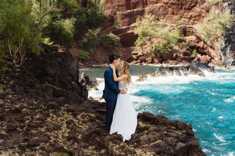 Hawaii Adventure Elopement And Intimate Wedding Photographer Colby And Jess Moore