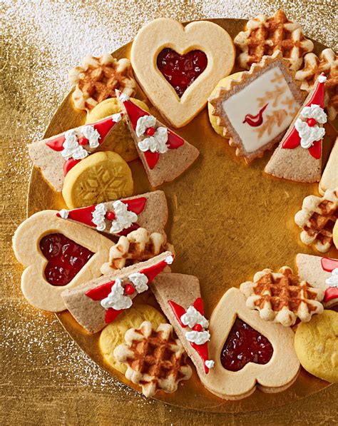 These traditional christmas cookie recipes from martha stewart include spritz cookies, gingerbread cookies, linzer cookies, thumbprint cookies, speculaas, lebucken,and more. Traditional Danish Christmas Cookies - Danish Brunkager ...