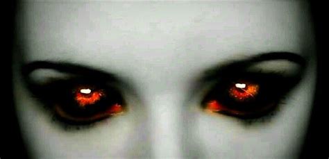 Vampire Eyes Vampire Eyes Dark Beauty Vampire